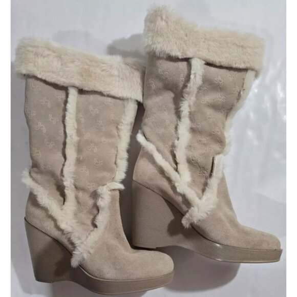 BCBG Women's Boots Snow, Fur, Wedge Beige and Ivory Size 8 - 9.5 - Picture 1 of 5